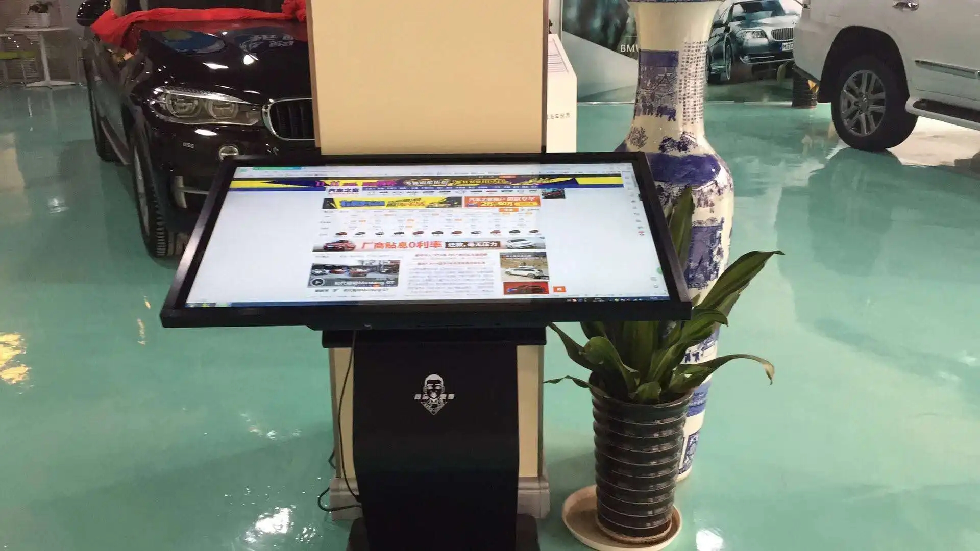 觸摸屏一體機在展覽館的應(yīng)用